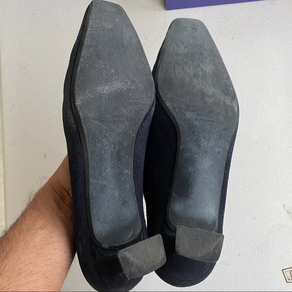 Stuart Weizmann Women’s kitten heel size 8 - Picture 6 of 6